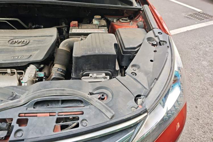 Used BYD Song 2018 1.5TID Automatic Smart Connect Prestige Model Engine Bay Left