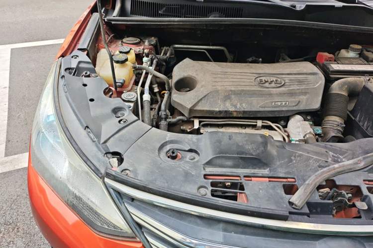 Used BYD Song 2018 1.5TID Automatic Smart Connect Prestige Model Engine Bay Right