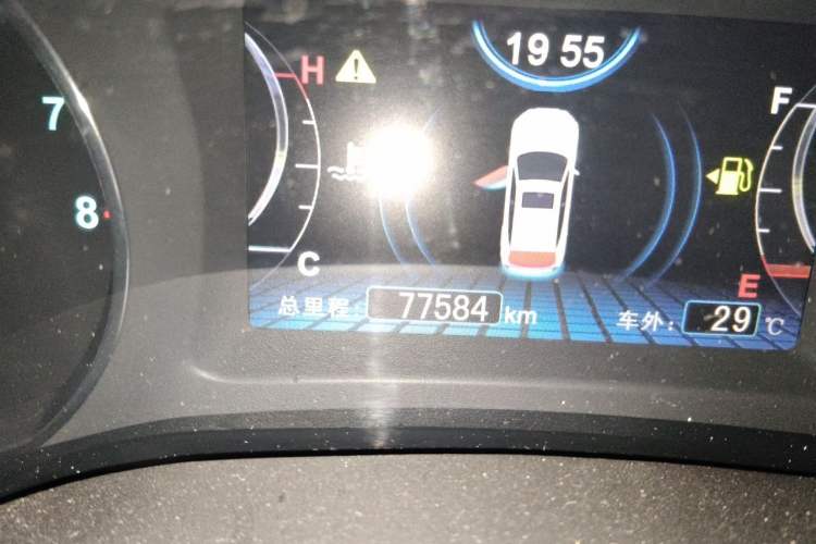 Used BYD Song 2018 1.5TI Manual Smart Connect Enjoyment Model Odometer Close Up