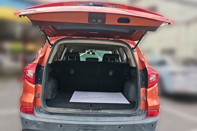 Used BYD Song 2018 1.5TID Automatic Smart Connect Prestige Model Trunk