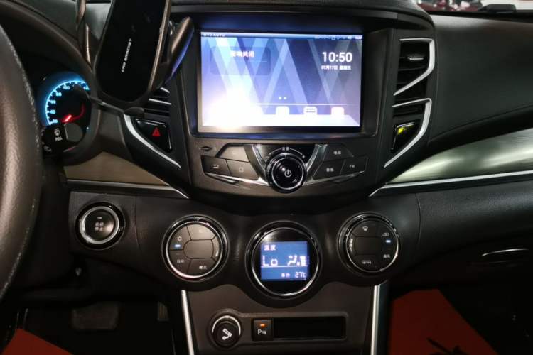 Used BYD Song 2018 1.5TID Automatic Smart Connect Luxury Model Audio And AC Panel