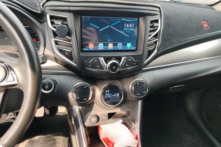 Used BYD Song 2018 1.5TI Manual Smart Connect Enjoyment Model Audio And AC Panel