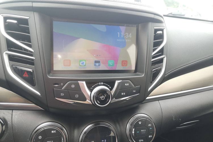 Used BYD Song 2018 1.5TID Automatic Smart Connect Prestige Model Audio And AC Panel
