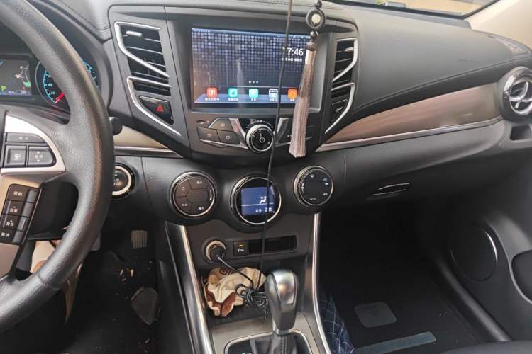 Used BYD Song 2018 1.5TID Automatic Smart Connect Luxury Model Audio And AC Panel