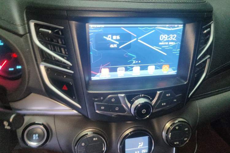 Used BYD Song 2018 1.5TI Manual Smart Connect Enjoyment Model Audio And AC Panel