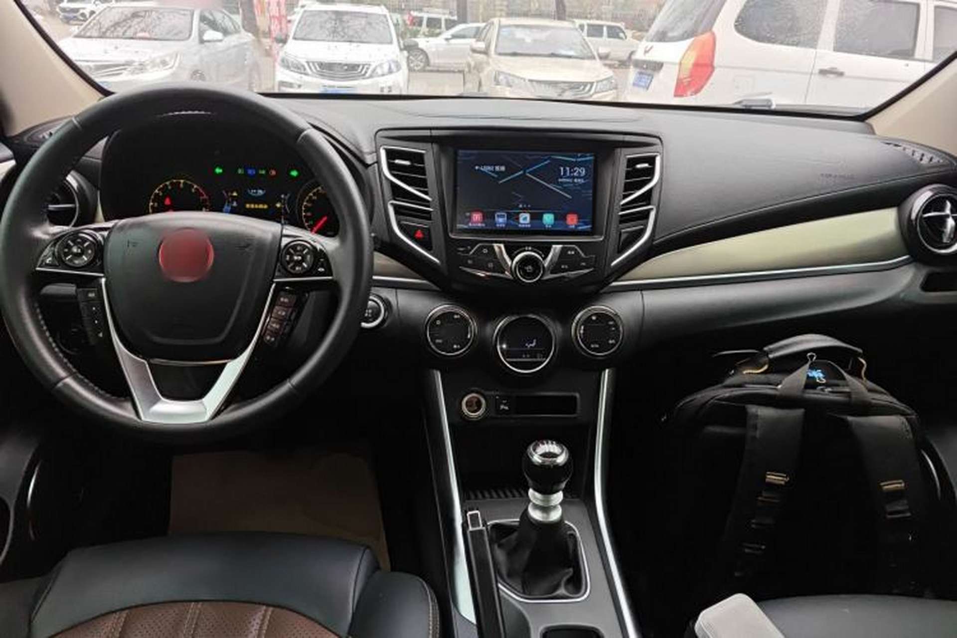 Used BYD Song 2018 1.5TI Manual Smart Connect Enjoyment Model Center Console