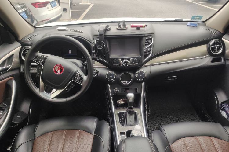 Used BYD Song 2018 1.5TID Automatic Smart Connect Prestige Model Center Console