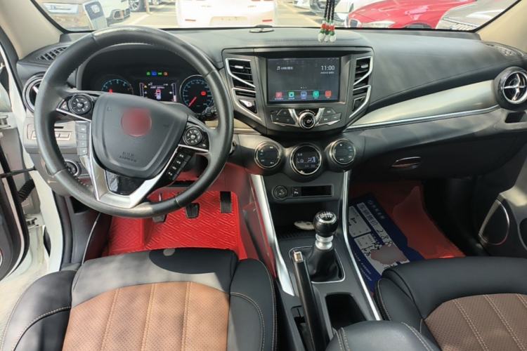 Used BYD Song 2018 1.5TI Manual Smart Connect Enjoyment Model Center Console