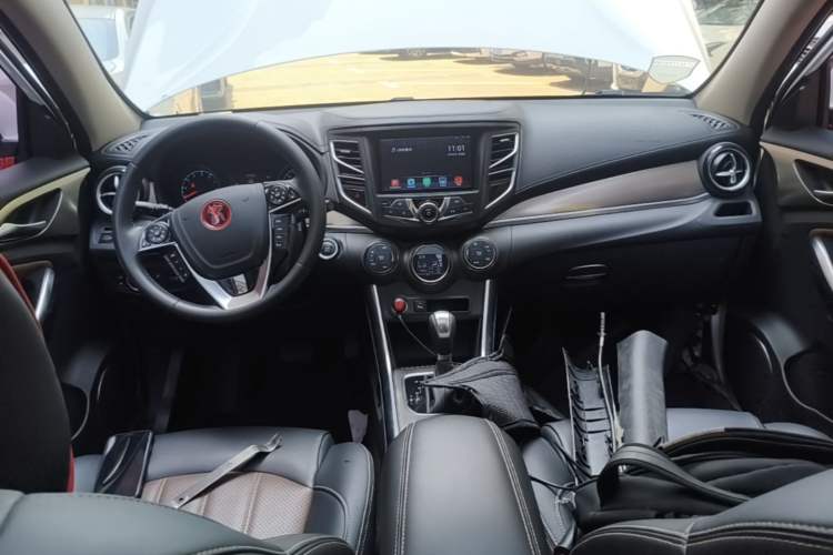 Used BYD Song 2018 1.5TID Automatic Smart Connect Prestige Model Center Console