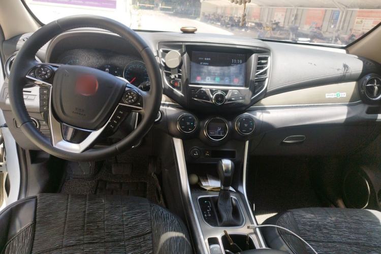 Used BYD Song 2018 1.5TID Automatic Smart Connect Prestige Model Center Console