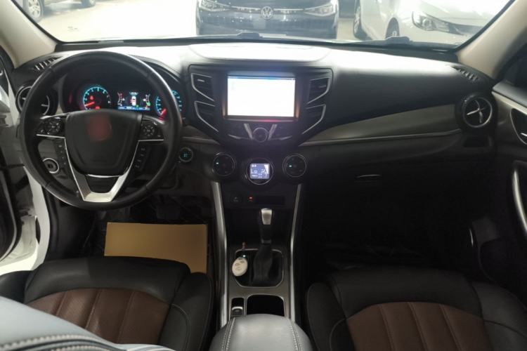 Used BYD Song 2018 1.5TID Automatic Smart Connect Prestige Model Center Console