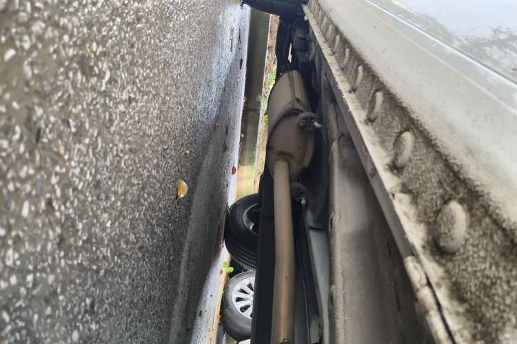 Used BYD Song 2018 1.5TI Manual Entry-Level Model Chassis Front Right