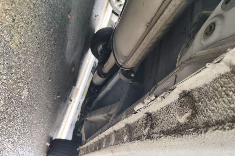 Used BYD Song 2018 1.5TI Manual Entry-Level Model Chassis Rear Right
