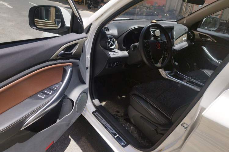Used BYD Song 2018 1.5TID Automatic Smart Connect Prestige Model Driver Seat