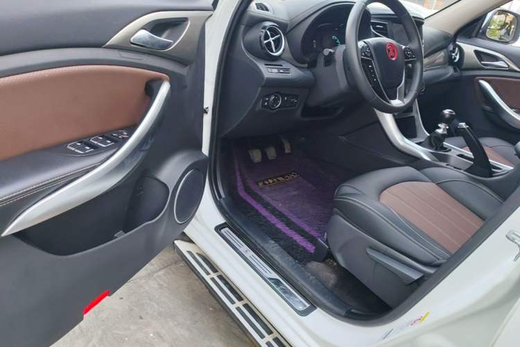 Used BYD Song 2018 1.5TI Manual Smart Connect Enjoyment Model Driver Seat