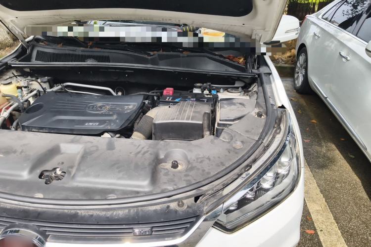 Used BYD Song 2018 1.5TI Manual Entry-Level Model Engine Bay Left