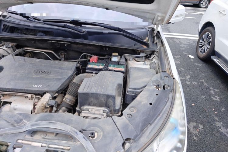 Used BYD Song 2018 1.5TI Manual Smart Connect Enjoyment Model Engine Bay Left