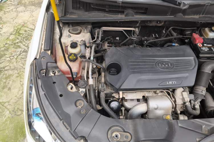 Used BYD Song 2018 1.5TI Manual Smart Connect Luxury Model Engine Bay Right