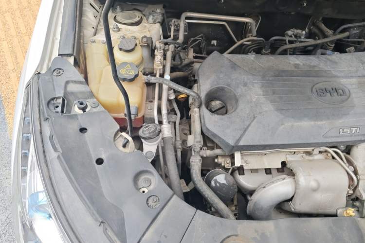 Used BYD Song 2018 1.5TID Automatic Smart Connect Prestige Model Engine Bay Right