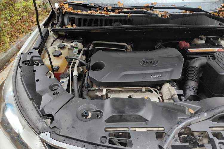 Used BYD Song 2018 1.5TI Manual Entry-Level Model Engine Bay Right