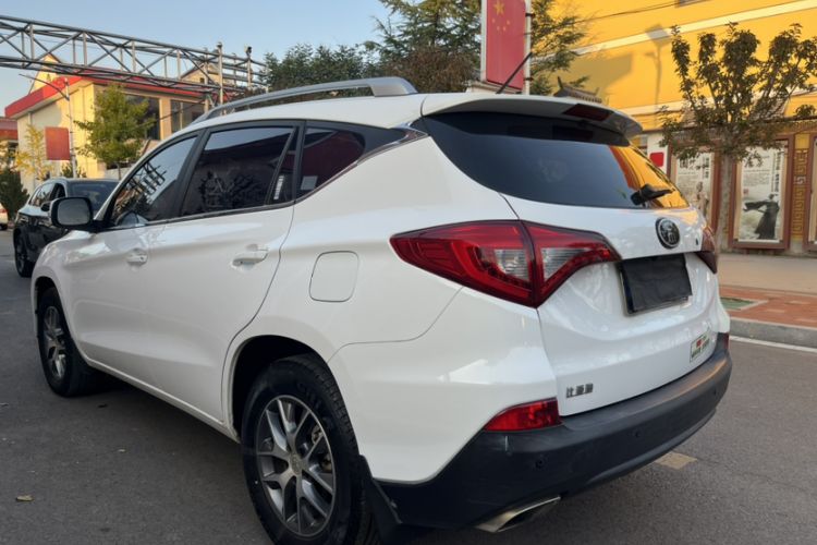 Used BYD Song 2018 1.5TID Automatic Smart Connect Prestige Model Exterior 2