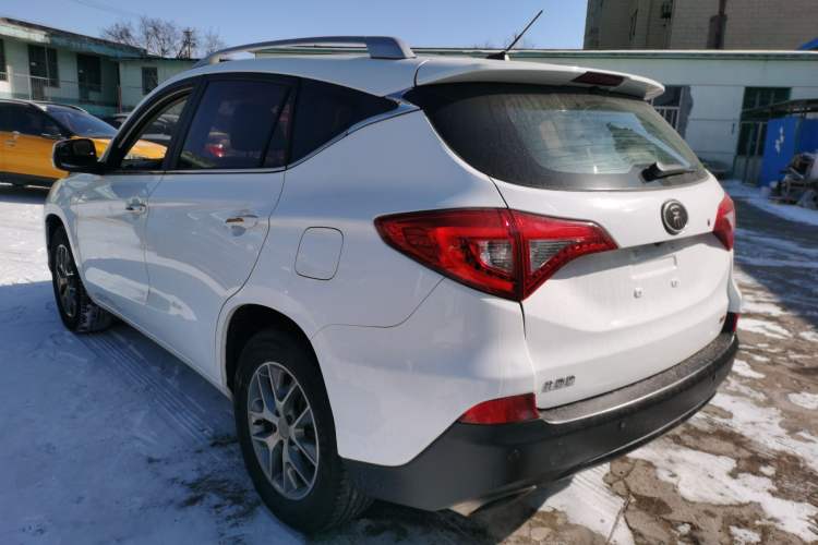 Used BYD Song 2018 1.5TID Automatic Smart Connect Prestige Model Exterior 3