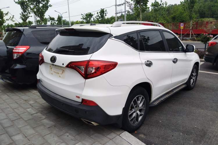 Used BYD Song 2018 1.5TID Automatic Smart Connect Prestige Model Exterior 3