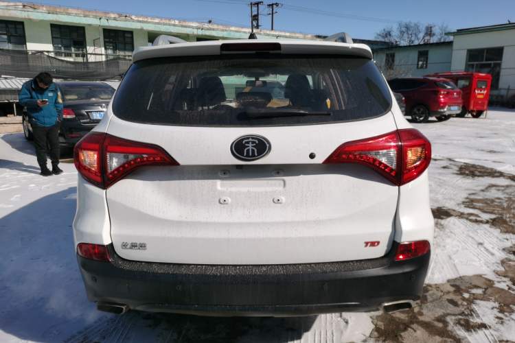 Used BYD Song 2018 1.5TID Automatic Smart Connect Prestige Model Exterior 4