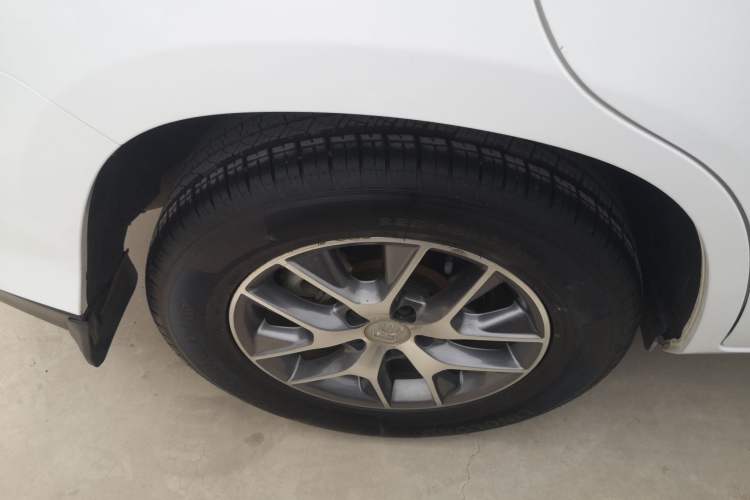 Used BYD Song 2018 1.5TID Automatic Smart Connect Prestige Model Exterior 8