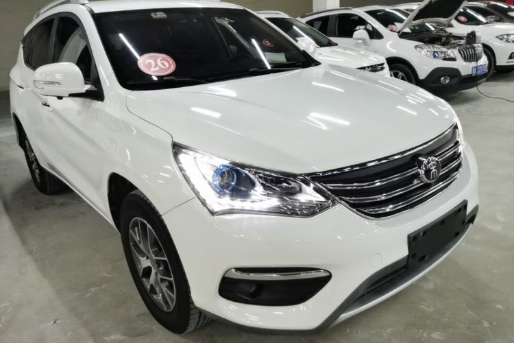 Used BYD Song 2018 1.5TID Automatic Smart Connect Luxury Model Front Right 45 Deg