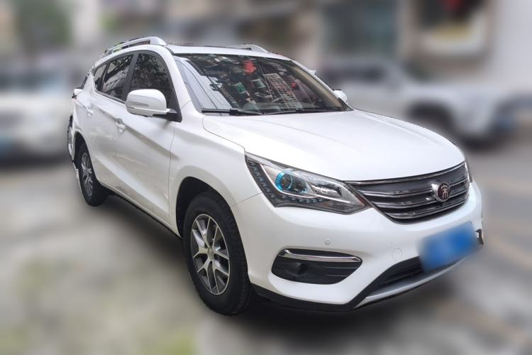 Used BYD Song 2018 1.5TI Manual Smart Connect Luxury Model Front Right 45 Deg