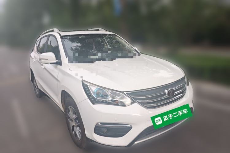 Used BYD Song 2018 1.5TI Manual Smart Connect Enjoyment Model Front Right 45 Deg