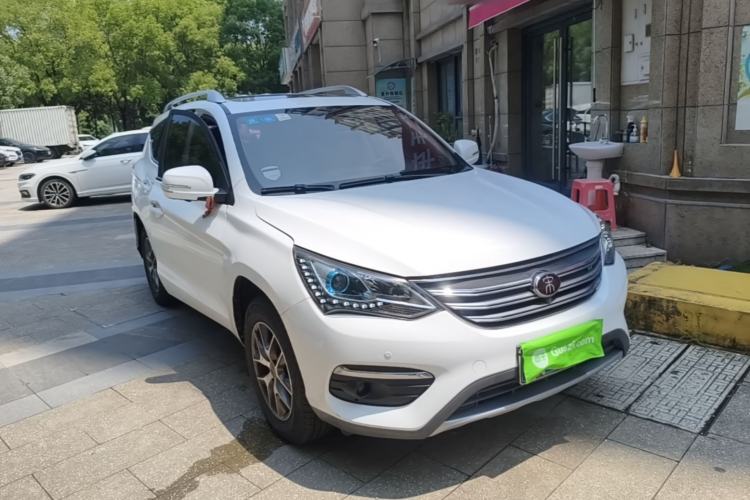 Used BYD Song 2018 1.5TID Automatic Smart Connect Prestige Model Front Right 45 Deg