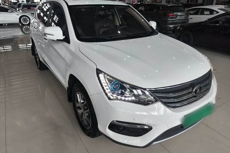 Used BYD Song 2018 1.5TID Automatic Smart Connect Prestige Model Front Right 45 Deg