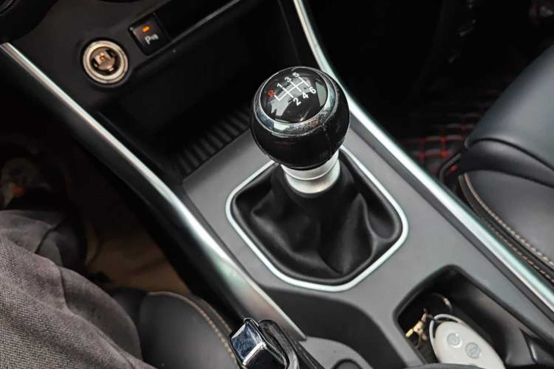 Used BYD Song 2018 1.5TI Manual Smart Connect Enjoyment Model Gear Lever