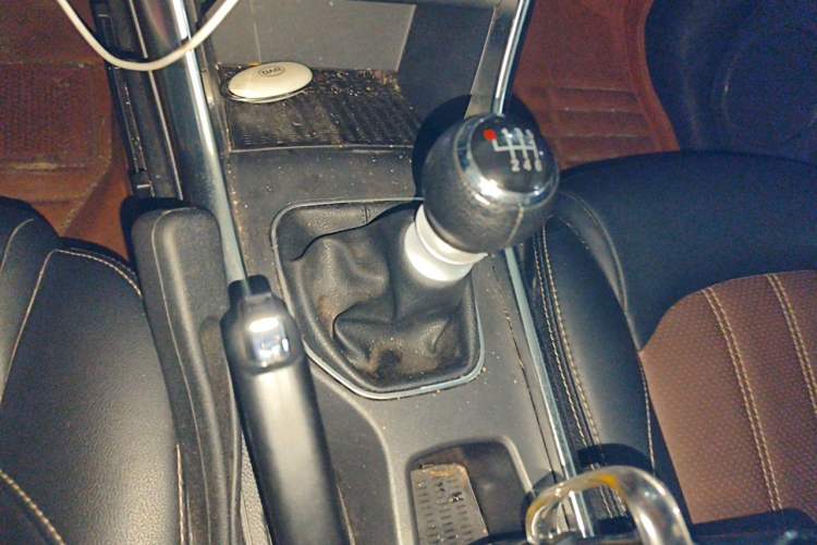 Used BYD Song 2018 1.5TI Manual Smart Connect Enjoyment Model Gear Lever