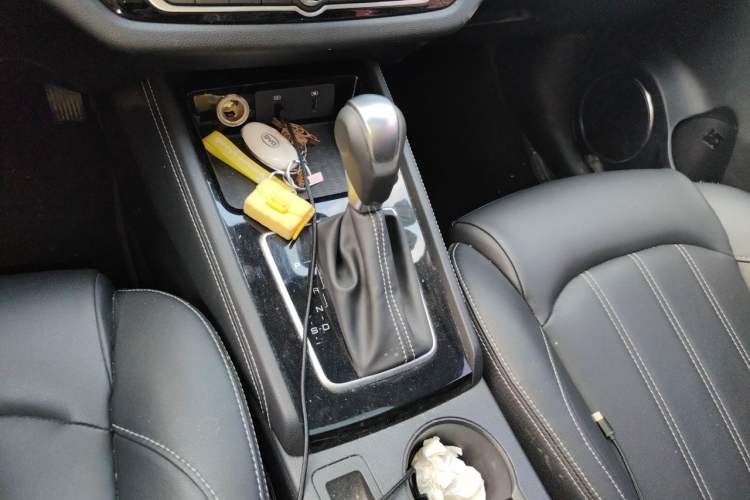 Used BYD Song 2018 1.5TID Automatic Smart Connect Prestige Model Gear Lever