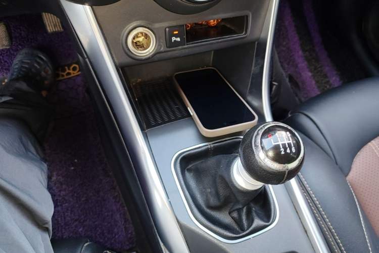 Used BYD Song 2018 1.5TI Manual Smart Connect Enjoyment Model Gear Lever