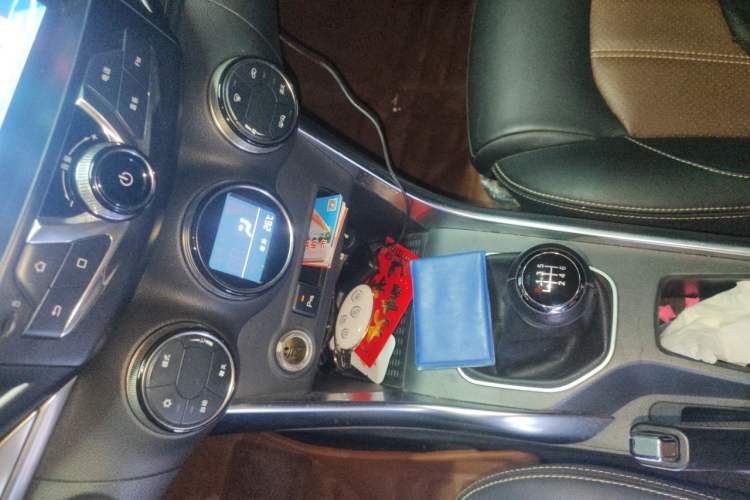 Used BYD Song 2018 1.5TI Manual Smart Connect Enjoyment Model Gear Lever