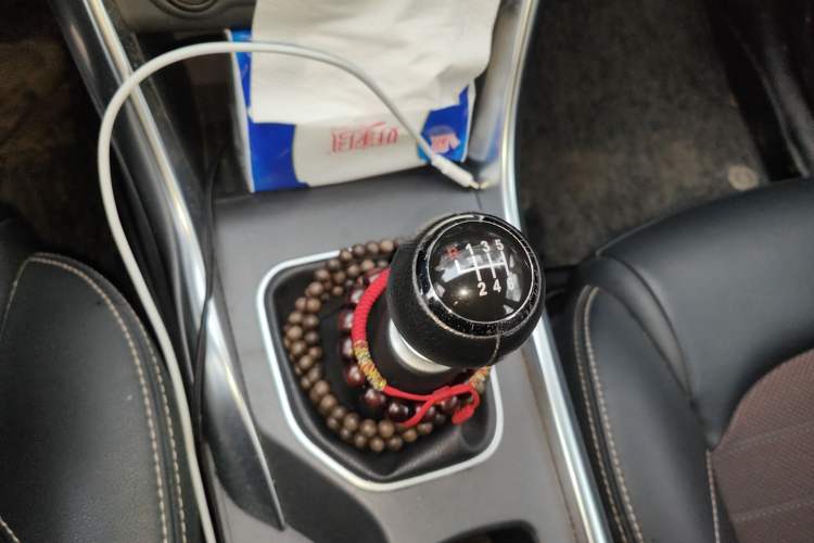 Used BYD Song 2018 1.5TI Manual Entry-Level Model Gear Lever