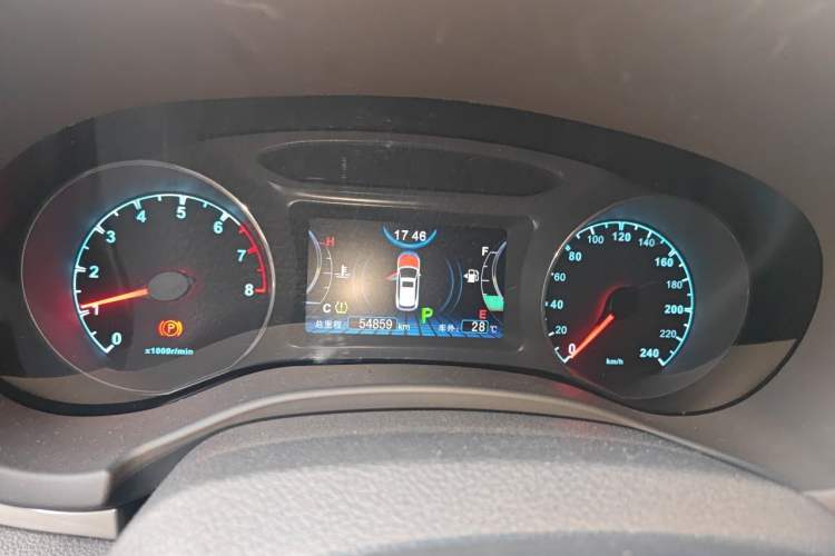 Used BYD Song 2018 1.5TID Automatic Smart Connect Luxury Model Instrument Cluster