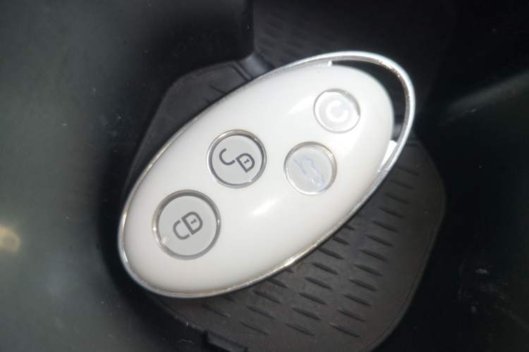 Used BYD Song 2018 1.5TID Automatic Smart Connect Prestige Model Interior 1