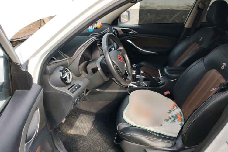 Used BYD Song 2018 1.5TI Manual Smart Connect Enjoyment Model Interior 3