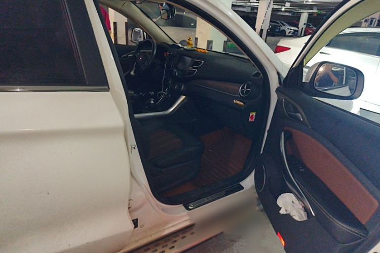 Used BYD Song 2018 1.5TI Manual Smart Connect Enjoyment Model Interior 3