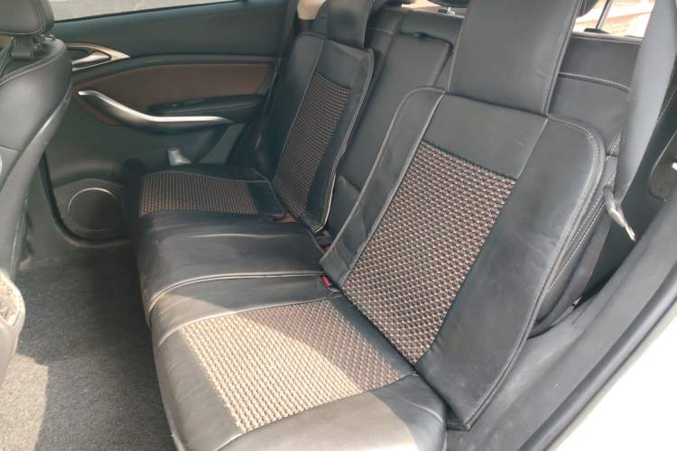 Used BYD Song 2018 1.5TI Manual Smart Connect Enjoyment Model Interior 4