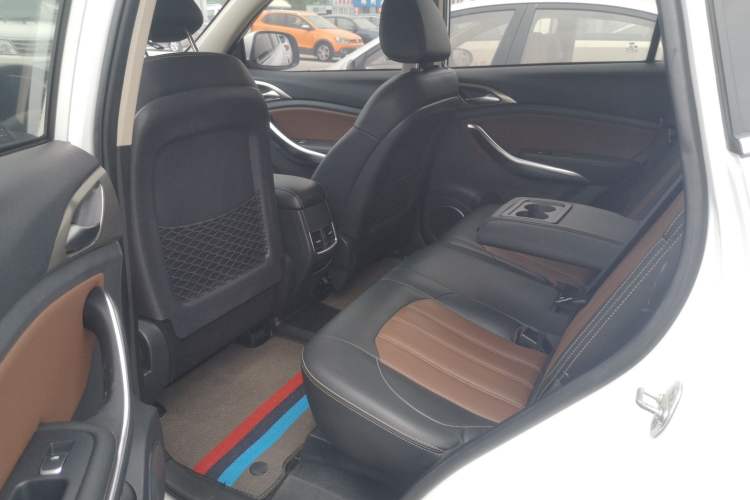Used BYD Song 2018 1.5TID Automatic Smart Connect Prestige Model Interior 4