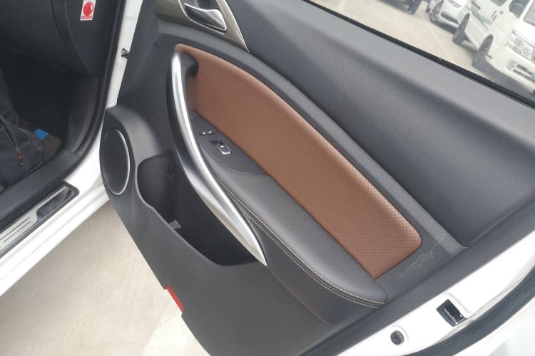 Used BYD Song 2018 1.5TID Automatic Smart Connect Prestige Model Interior 5