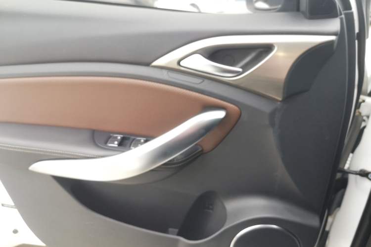 Used BYD Song 2018 1.5TID Automatic Smart Connect Prestige Model Interior 7