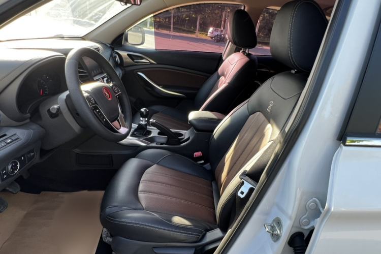 Used BYD Song 2018 1.5TI Manual Smart Connect Enjoyment Model Interior 9
