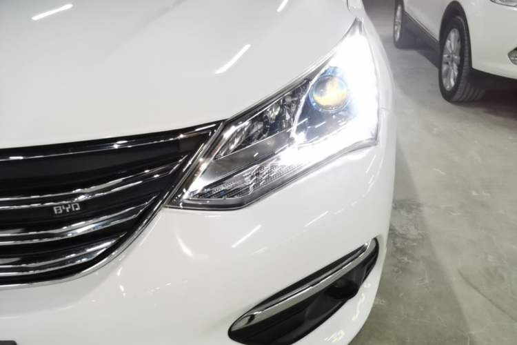 Used BYD Song 2018 1.5TID Automatic Smart Connect Luxury Model Left Front Headlight